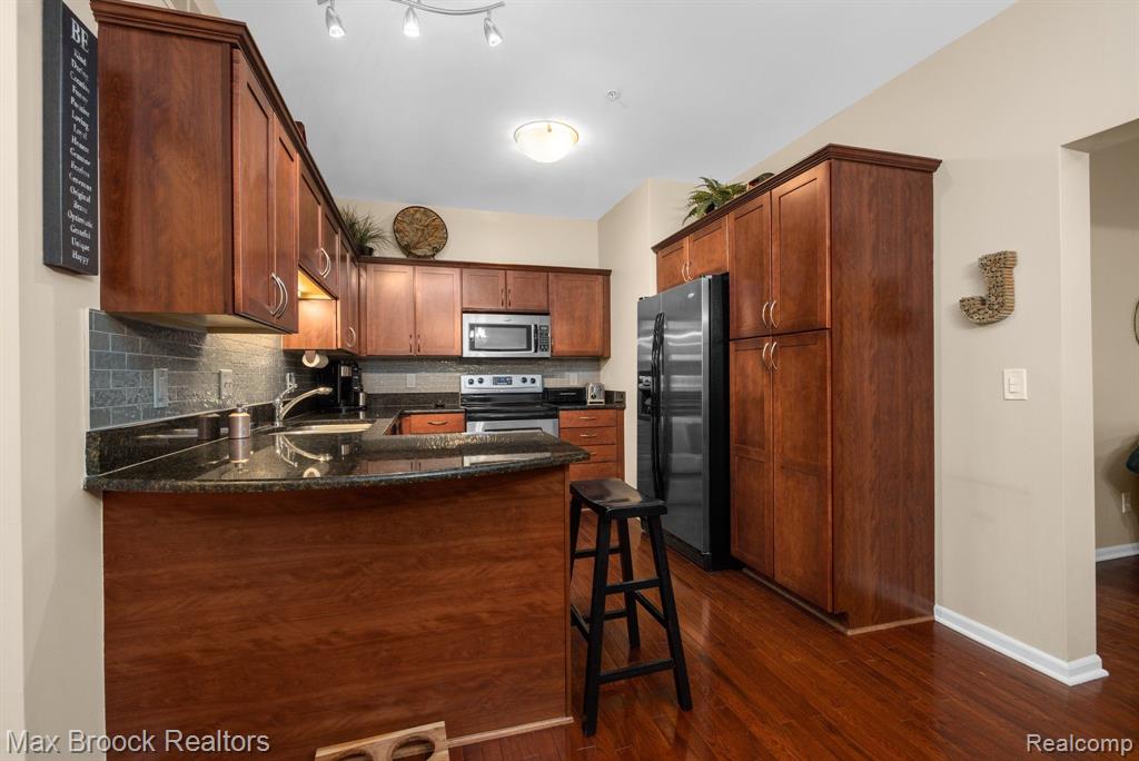 25618 PORTICO Lane, Novi, MI — Photo 23