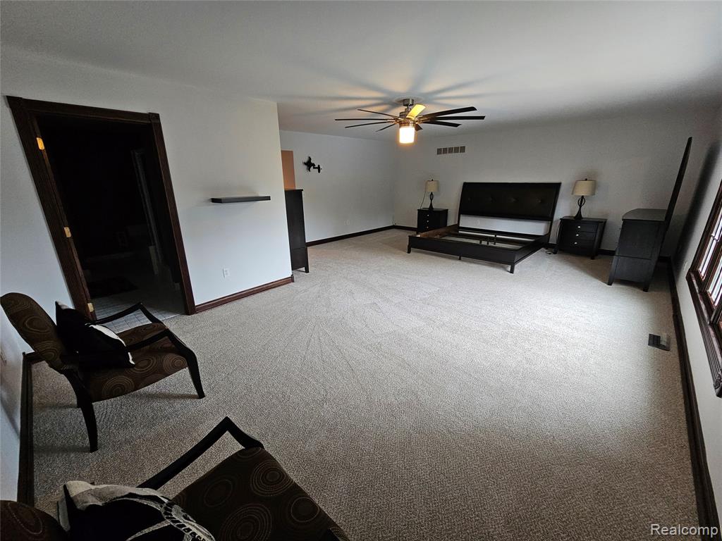 1775 Woodland Avenue, Sylvan Lake, MI 48320 — Photo 17