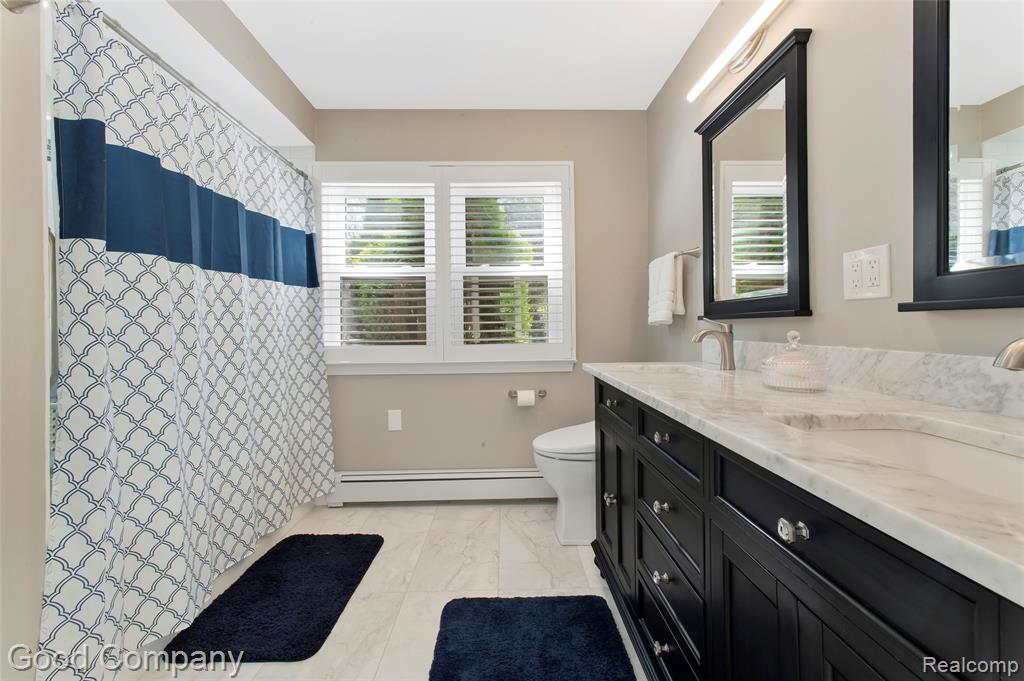 4230 Orchard Way, Bloomfield Hills, MI 48301 — Photo 41