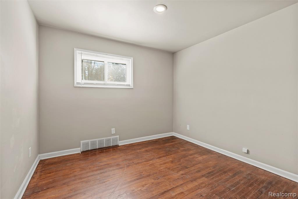 4845 University Place, Detroit, MI 48224 — Photo 13