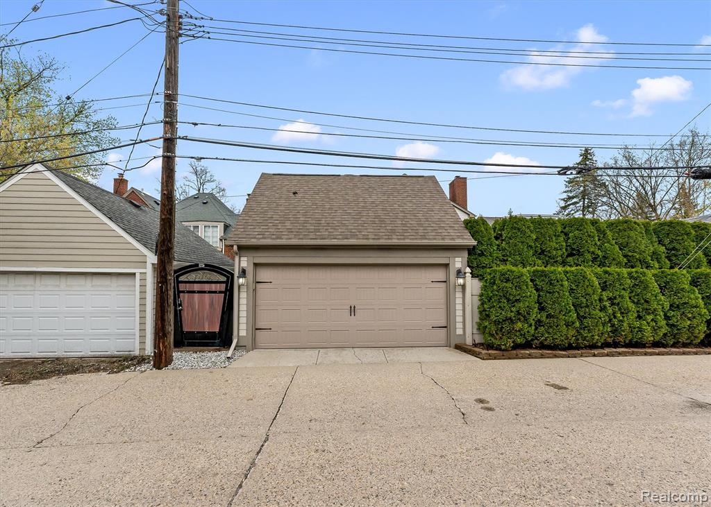 556 Ridgedale Avenue, Birmingham, MI 48009 — Photo 34