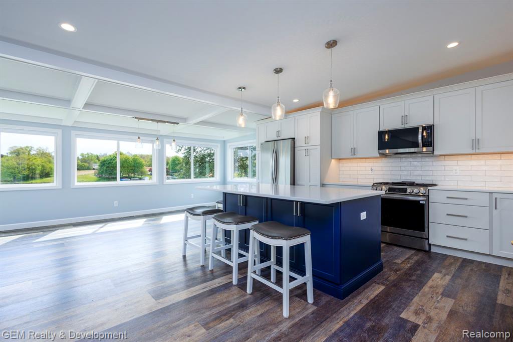 8081 Granada Avenue, Brighton, MI 48114 — Photo 12