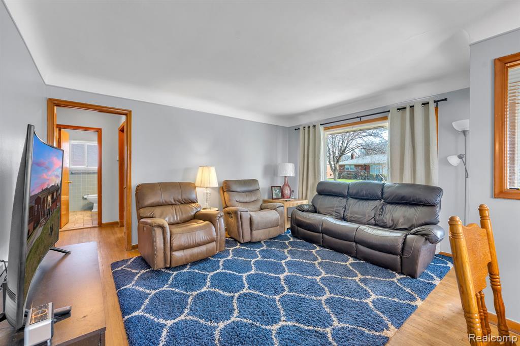 8701 Glengary Street, Dearborn Heights, MI 48127 — Photo 5