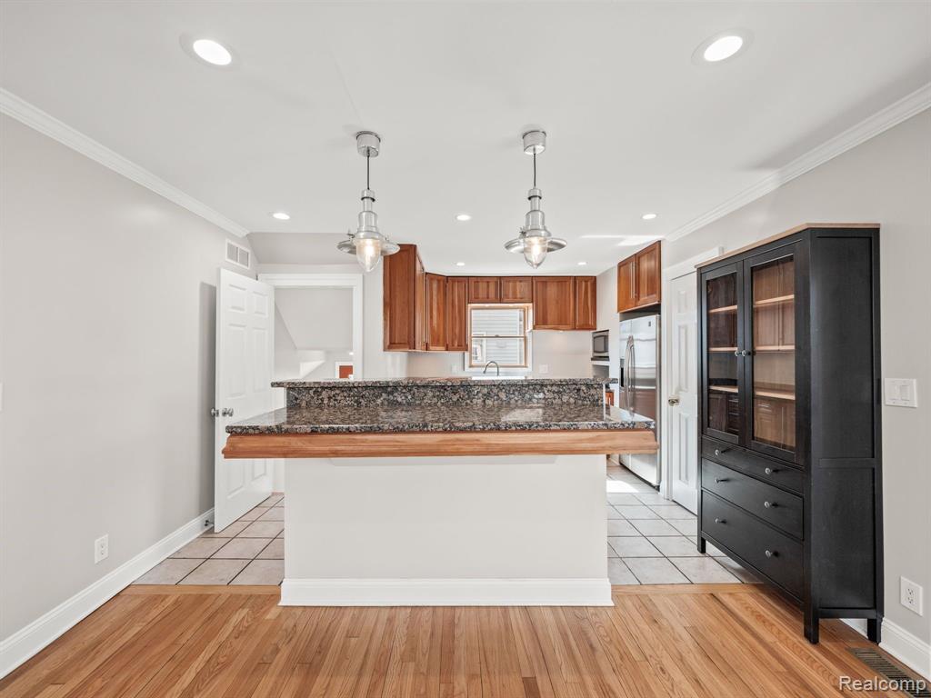 411 WILCOX Street, Rochester, MI 48307 — Photo 8