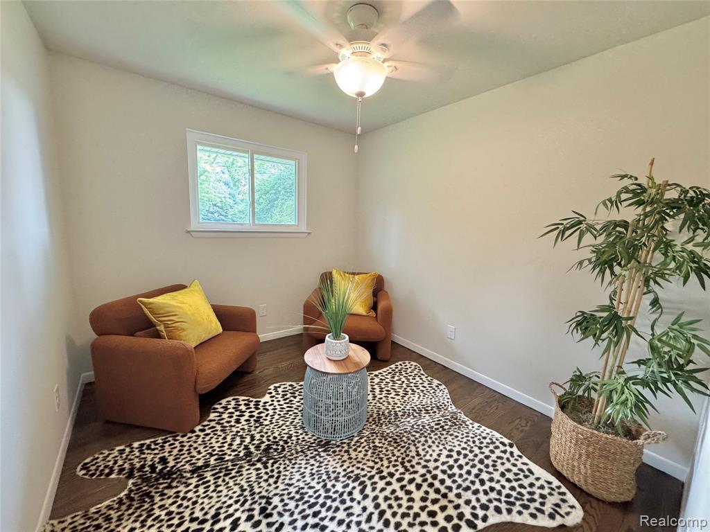 4880 Forest Avenue, Waterford, MI 48328 — Photo 18