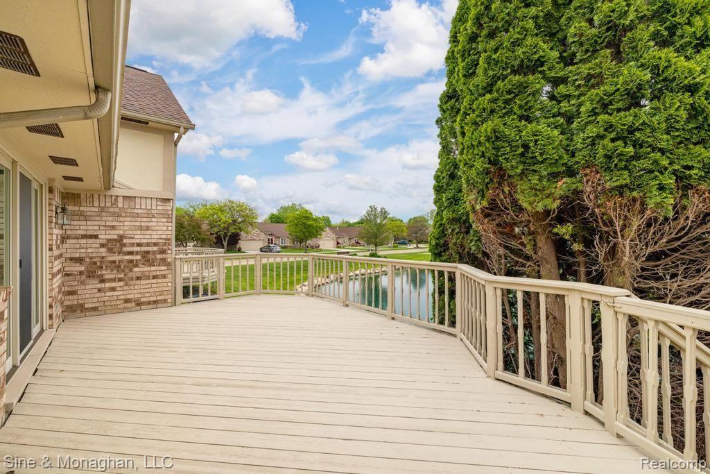 43389 RIVERBEND Boulevard, Clinton Twp, MI 48038 — Photo 13