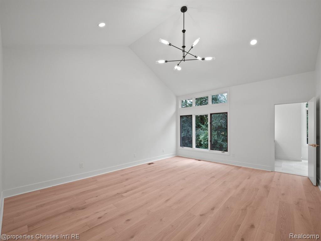 2459 HICKORY GLEN Drive, Bloomfield Hills, MI 48304 — Photo 20