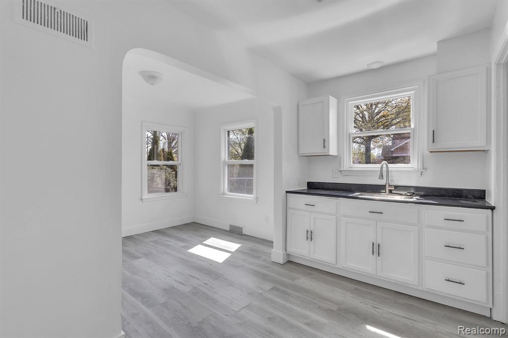 5903 Somerset Avenue, Detroit, MI 48224 — Photo 21