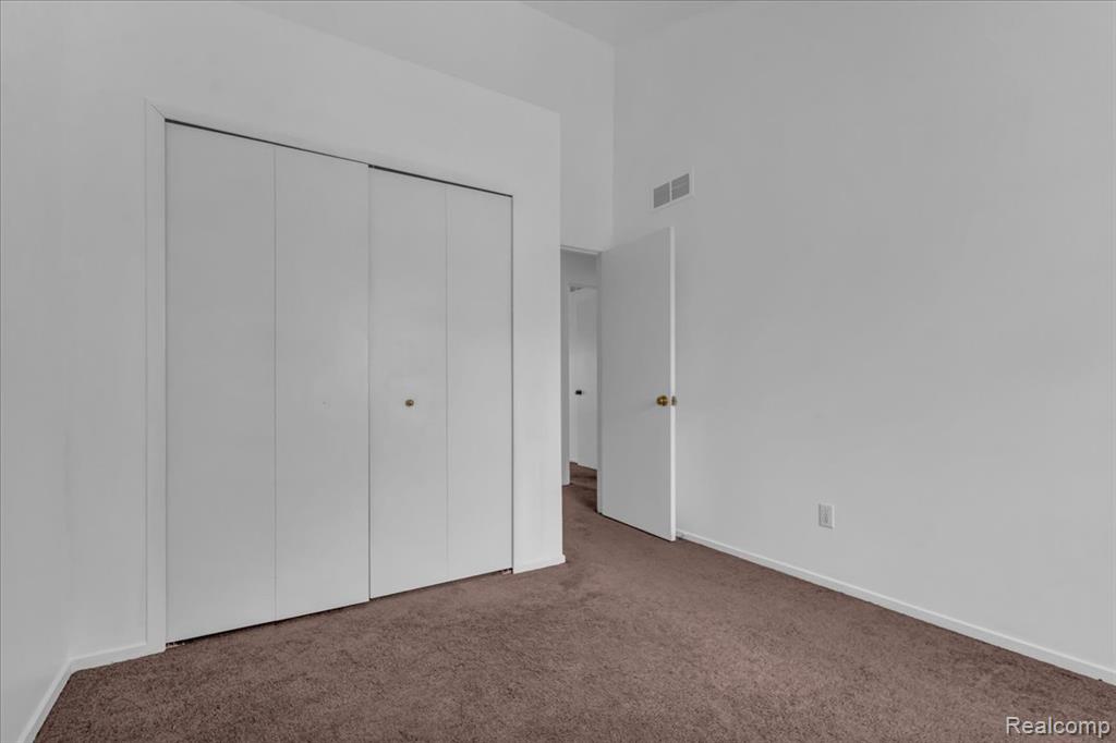 845 Canter Lane, Auburn Hills, MI 48326 — Photo 20