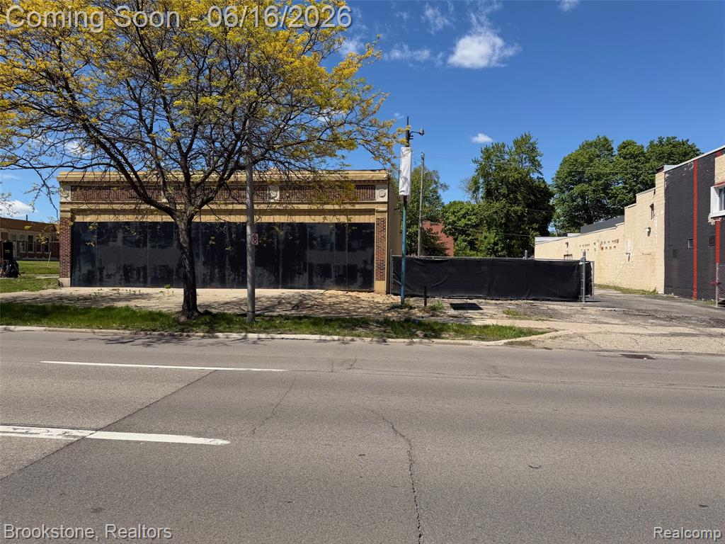 606 W Huron Street, Pontiac, MI 48341 — Photo 2