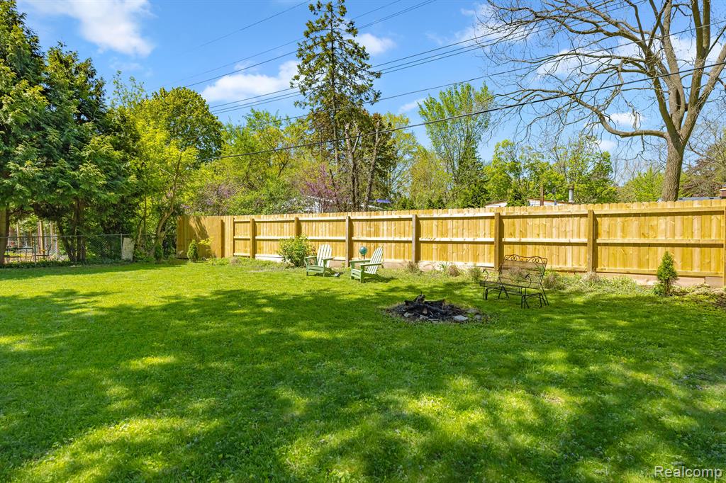 2710 Radcliffe Avenue, Ann Arbor, MI 48104 — Photo 43
