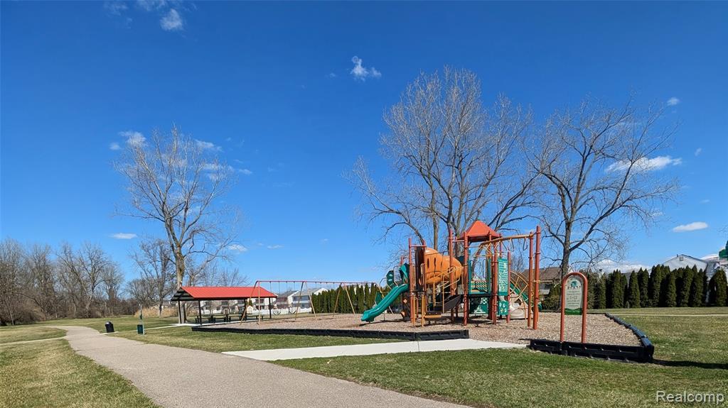22303 Knollwood Drive, Flat Rock, MI 48134 — Photo 35