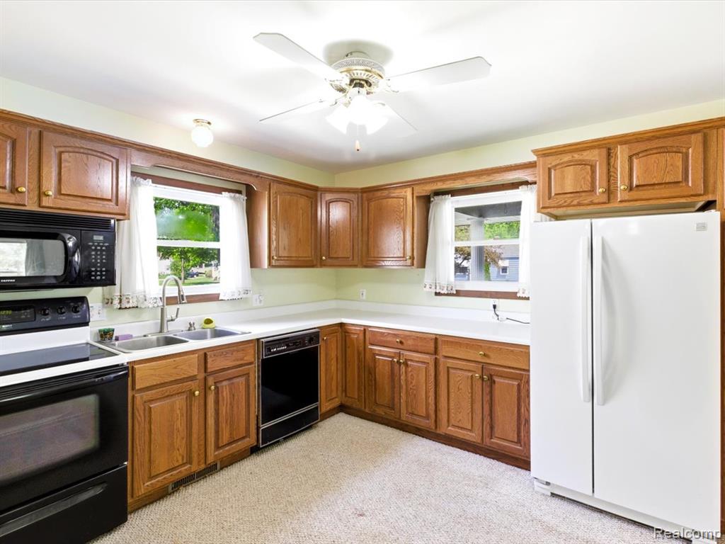 1412 Minnie Street, Port Huron, MI 48060 — Photo 10