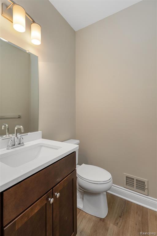 807 Balmoral Ln, Troy, MI 48085 — Photo 11
