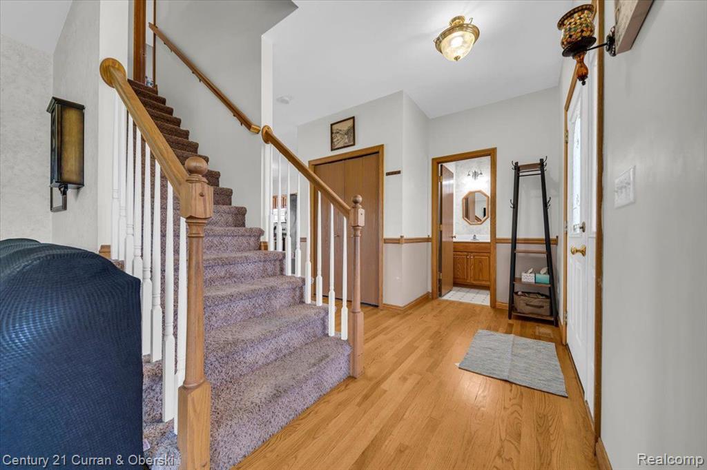 485 COUNTRY Drive, Monroe, MI 48162 — Photo 4