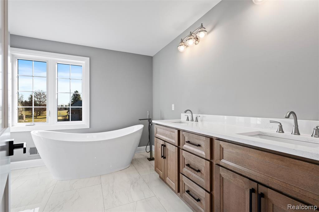 1356 MASTERS Drive, Metamora, MI 48455 — Photo 23