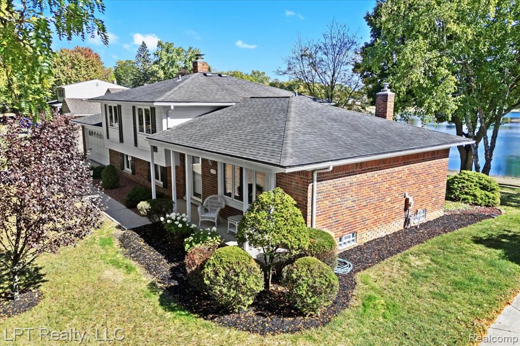6378 Emerald Lake Drive, Troy, MI 48085 — Photo 40