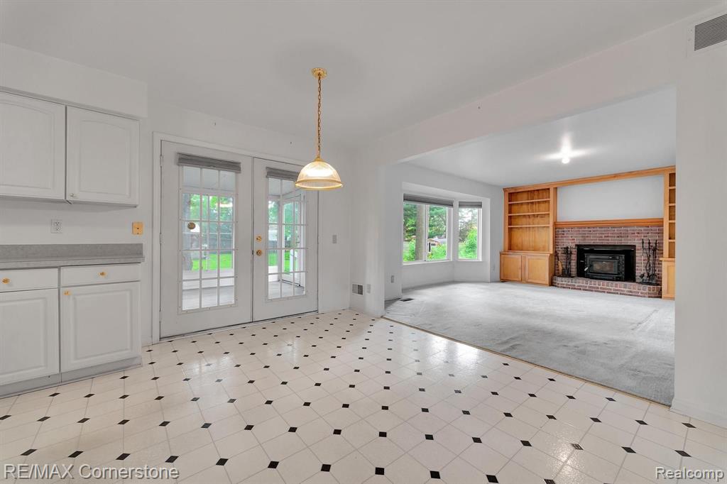 41899 CONNERWOOD Court, Canton, MI 48187 — Photo 12