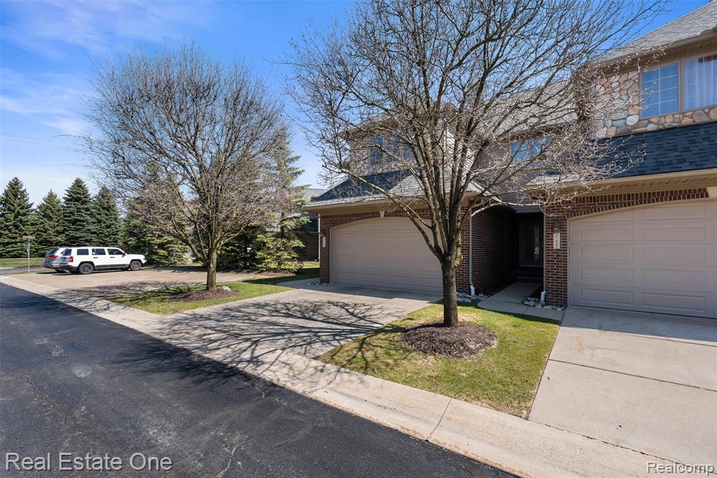 47630 Lorie Lane, New Baltimore, MI 48047 — Photo 4