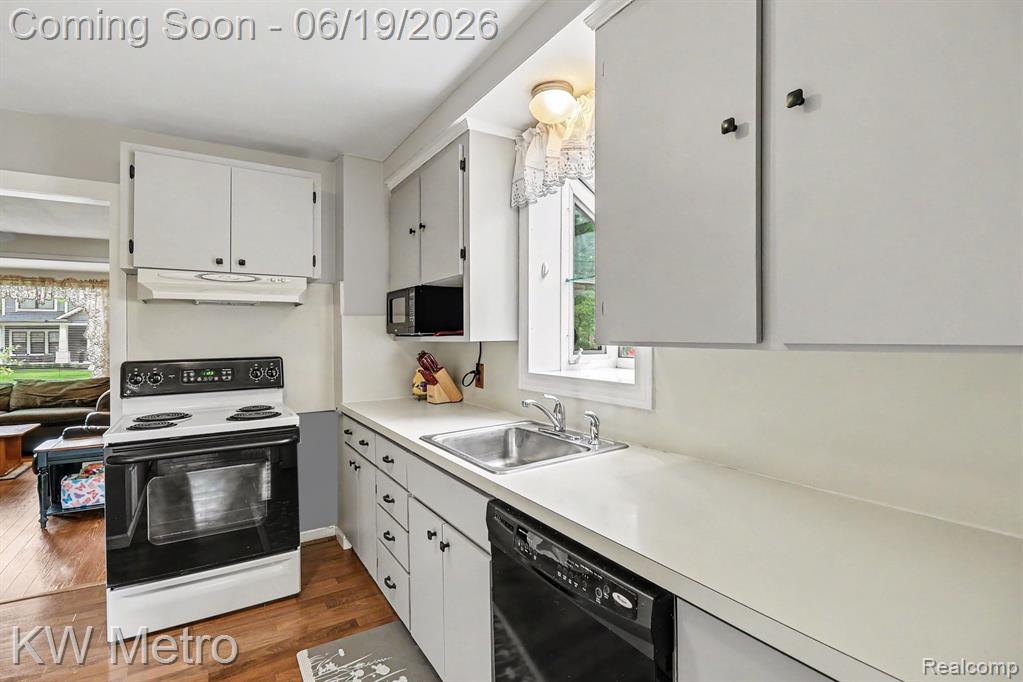 2815 Ellwood Avenue, Berkley, MI 48072 — Photo 12