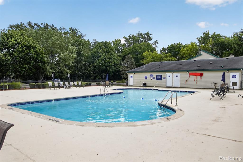 777 Clubhouse Drive, 2, Ypsilanti, MI 48197 — Photo 8