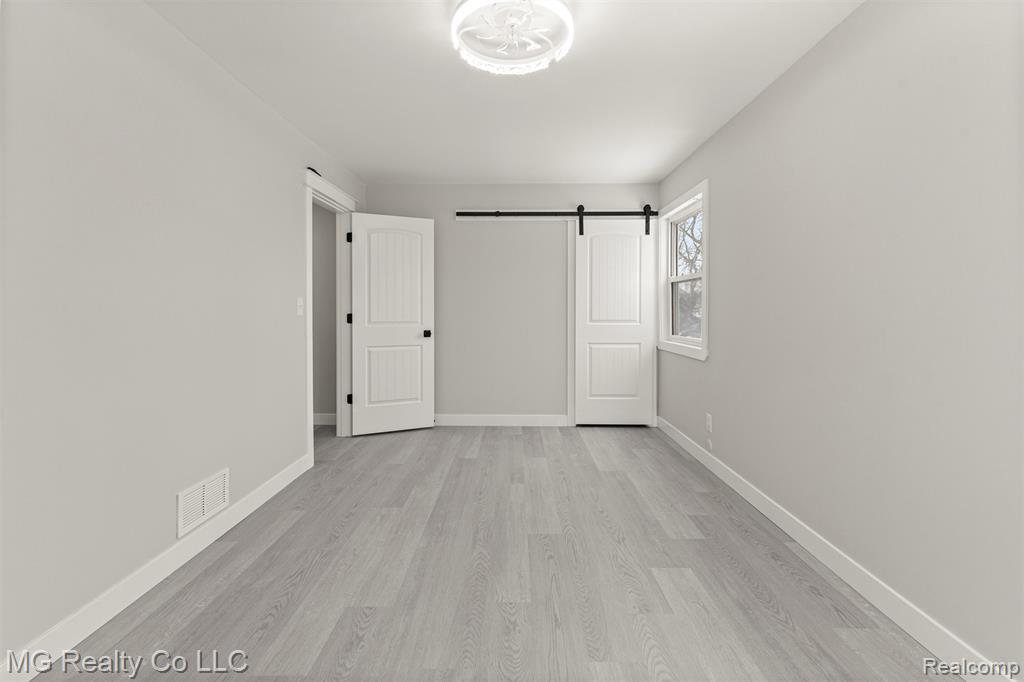 864 Cleophus Parkway, Lincoln Park, MI 48146 — Photo 20