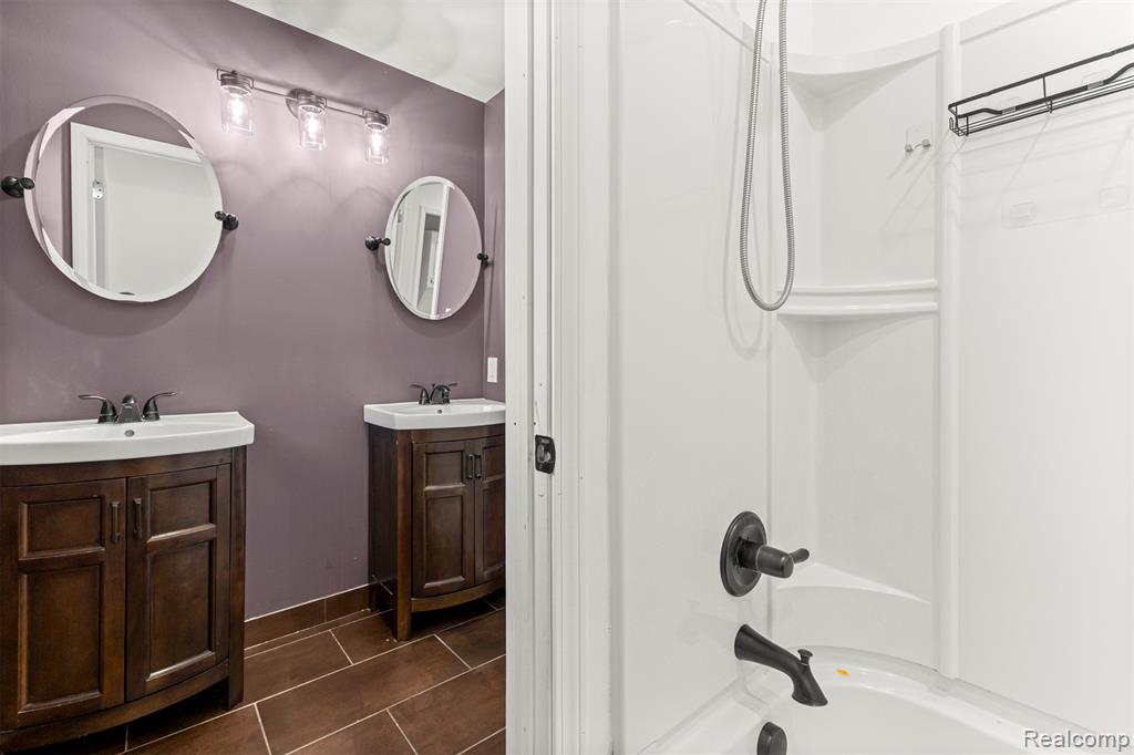 450 N Denwood Street, Dearborn, MI 48128 — Photo 24