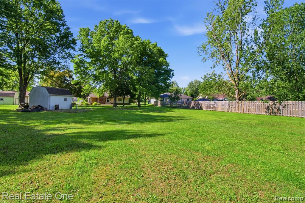4425 Gardner Street, Sterling Heights, MI 48310 — Photo 38