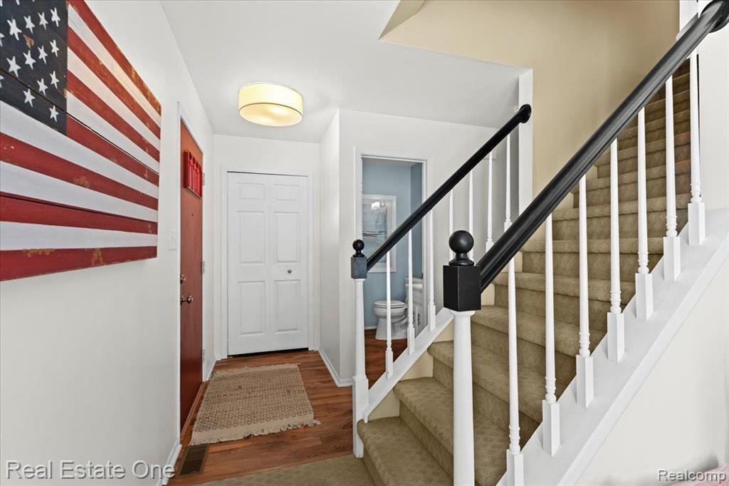 909 Alpine Court, Brighton, MI 48116 — Photo 13