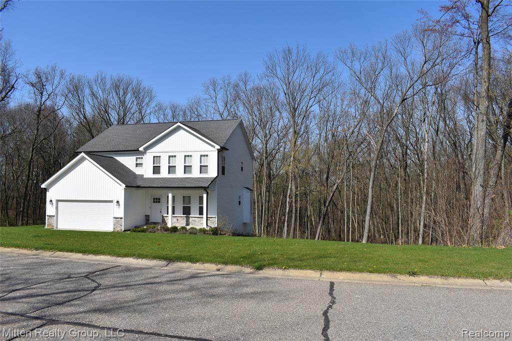 16255 Catalpa Ridge Drive, Holly, MI 48442 — Photo 2