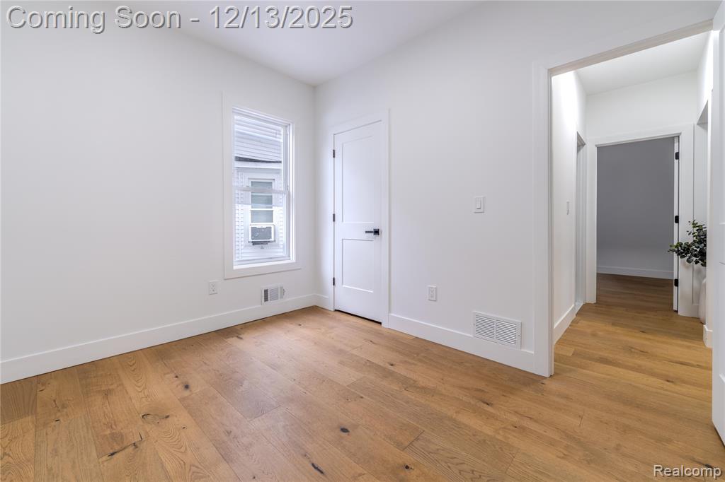 2433 Fischer Street, Detroit, MI 48214 — Photo 17