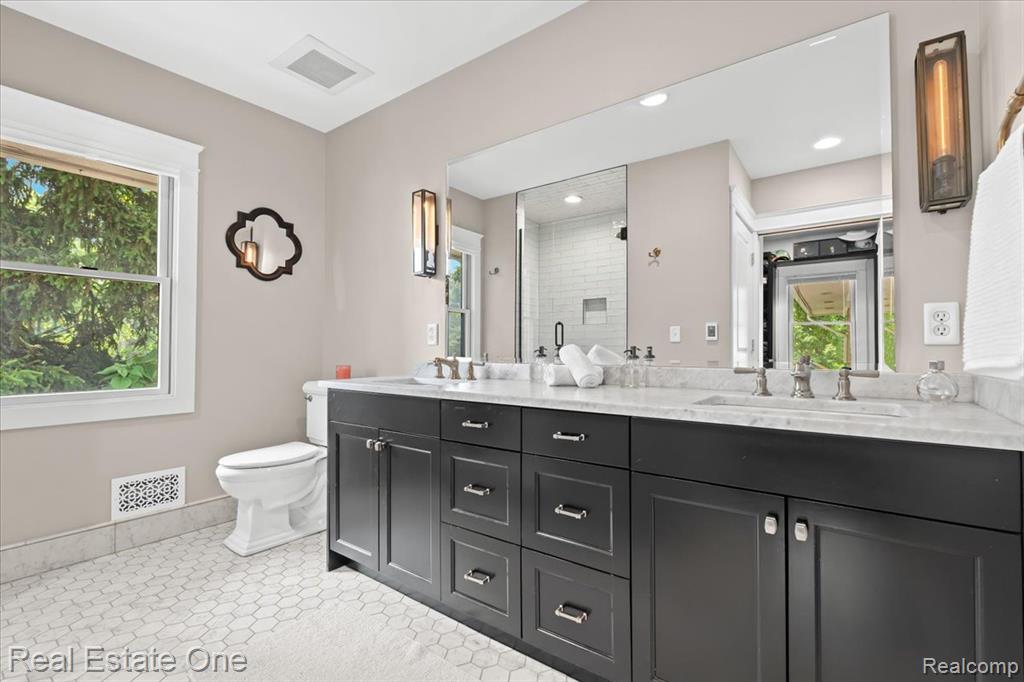 22 Elm Park Boulevard, Pleasant Ridge, MI — Photo 24