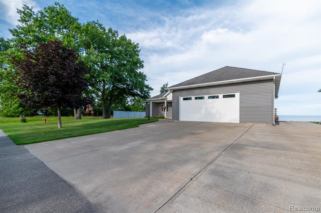 5871 Sandy Drive, Pinconning, MI 48650 — Photo 3