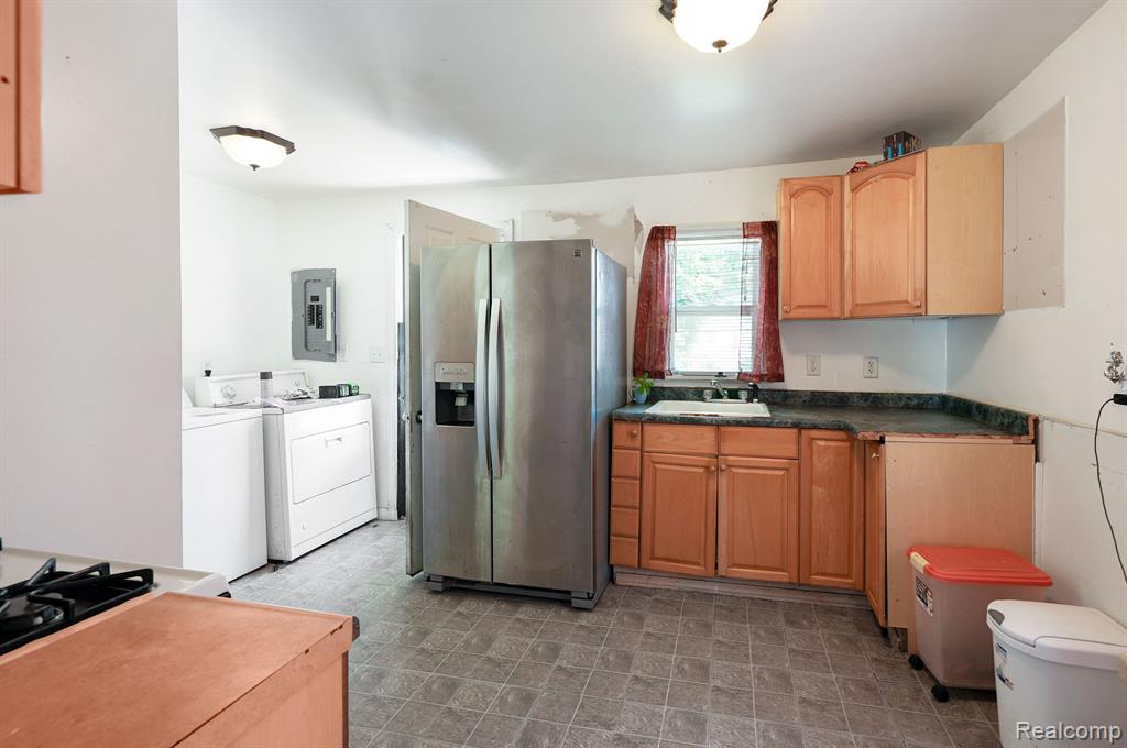 6621 BUCK Street, Taylor, MI 48180 — Photo 17