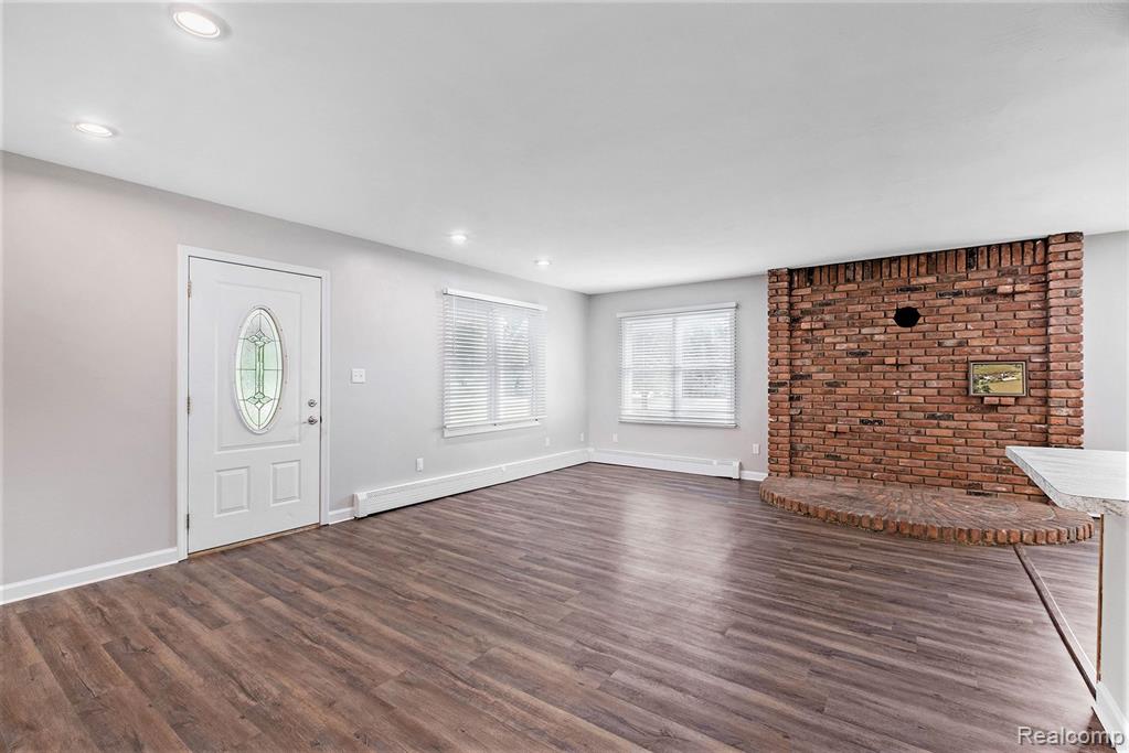 8327 Wiggins, Howell, MI 48855 — Photo 6