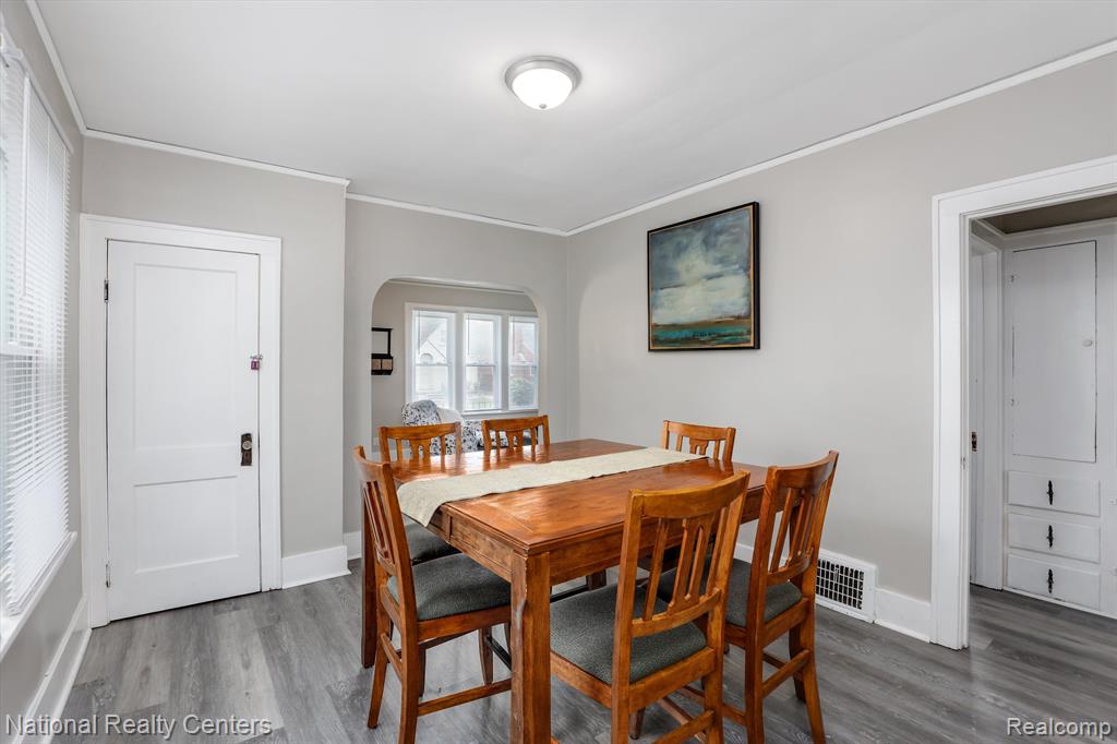 295 Eastlawn Street, Detroit, MI 48215 — Photo 9