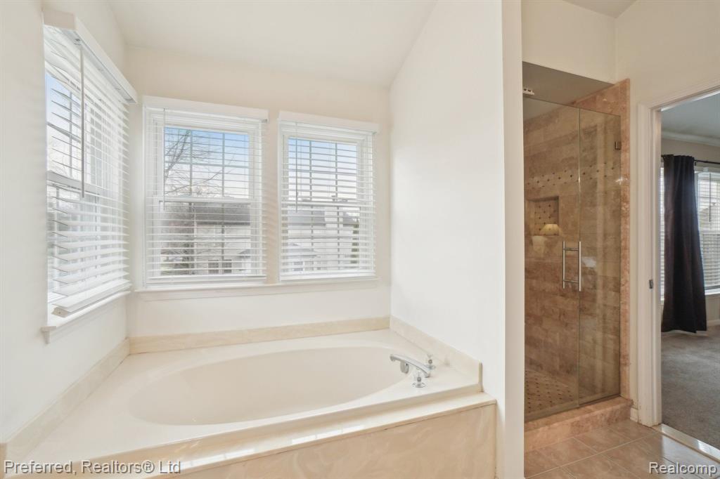 8045 Creek Bend Drive, Ypsilanti, MI 48197 — Photo 32