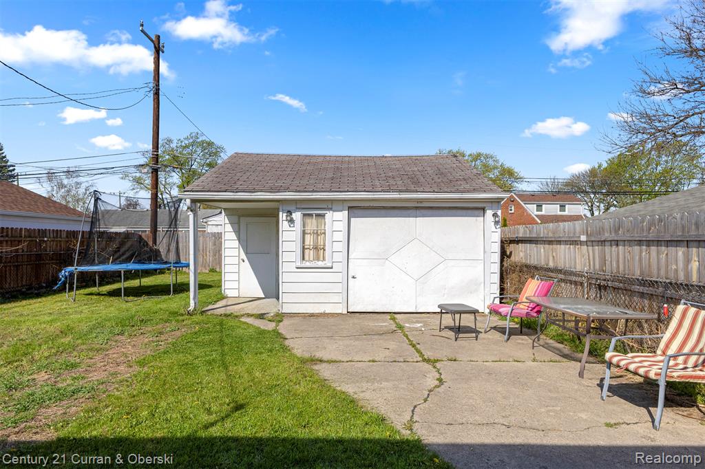 8227 Riverview Street, Dearborn Heights, MI 48127 — Photo 26