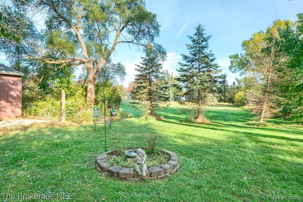 9223 Lapeer Road, Davison, MI 48423 — Photo 9