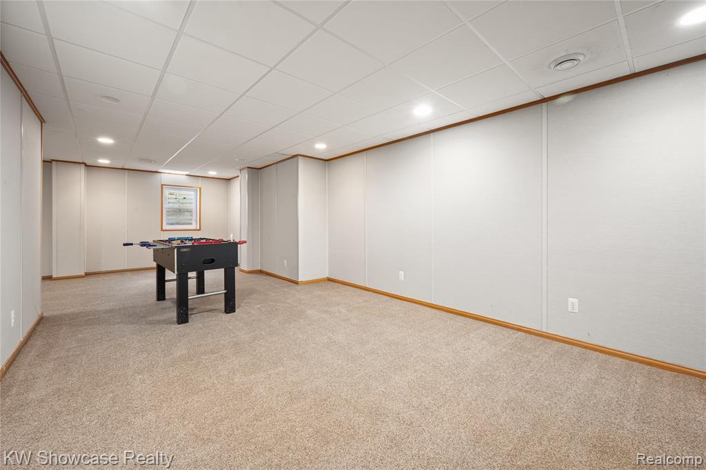 58767 Hunters Court, South Lyon, MI 48178 — Photo 32