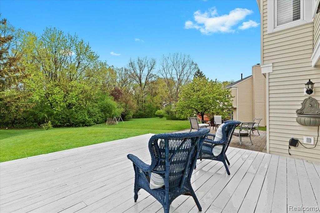 45273 Yorkshire Drive, Novi, MI — Photo 35