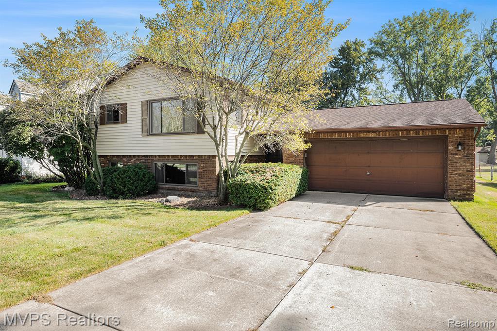 47812 Forbes Drive, New Baltimore, MI 48047 — Photo 3