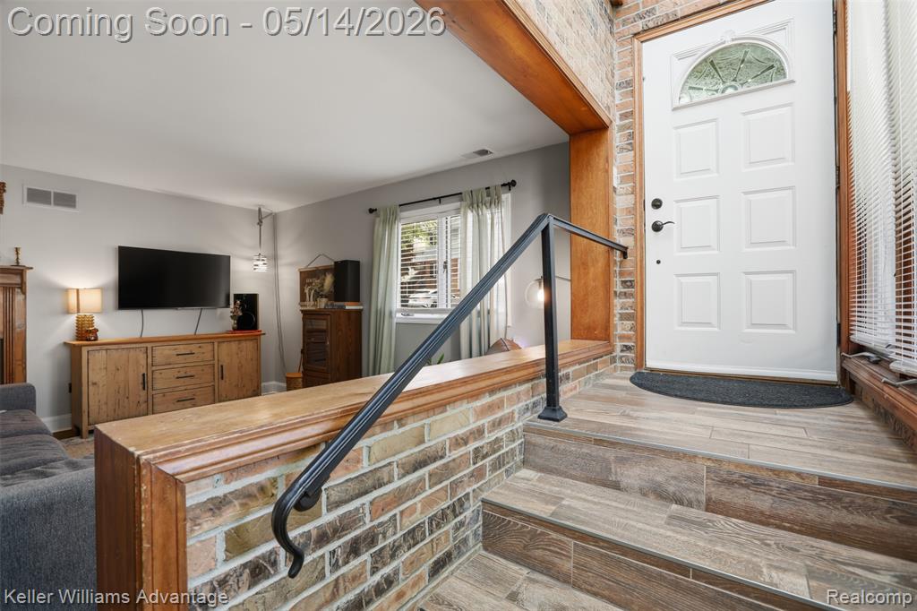 174 Pinewood Circle, Plymouth, MI 48170 — Photo 4
