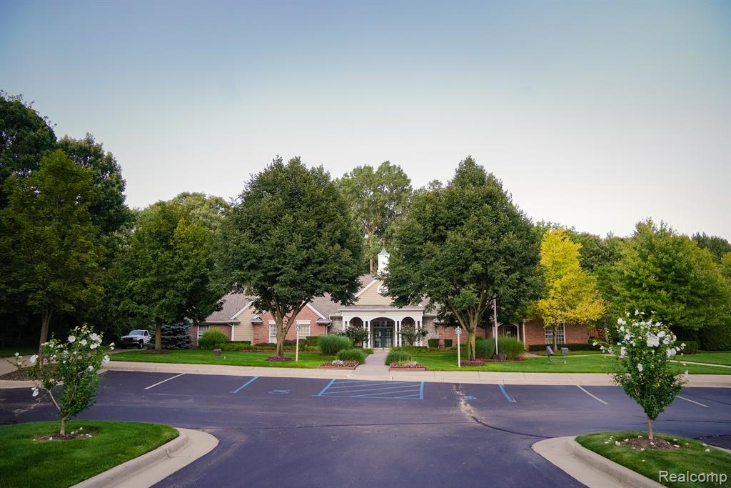 44840 MARIGOLD Drive, Sterling Heights, MI 48314 — Photo 37