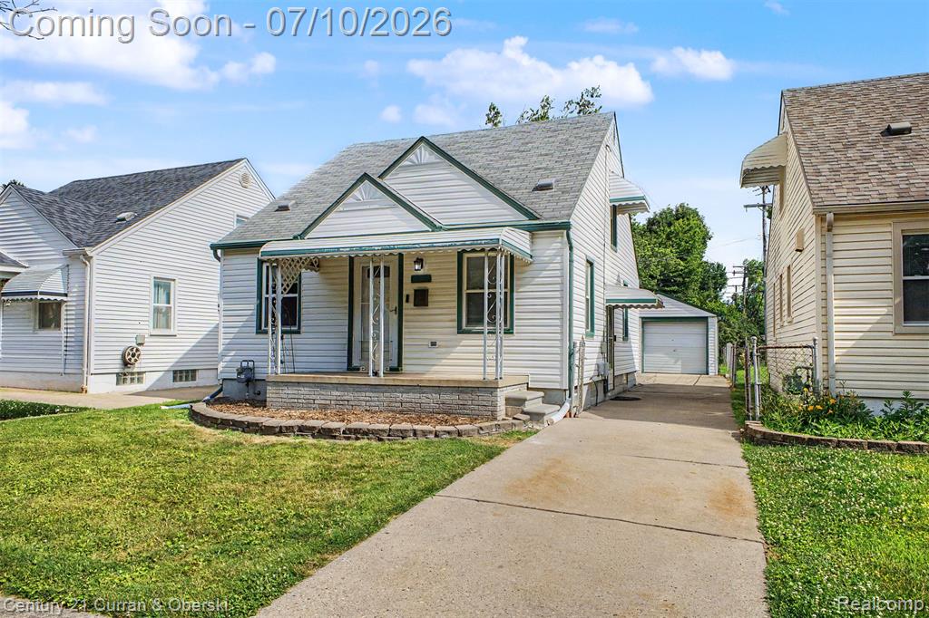 21032 Carlysle Street, Dearborn, MI 48124