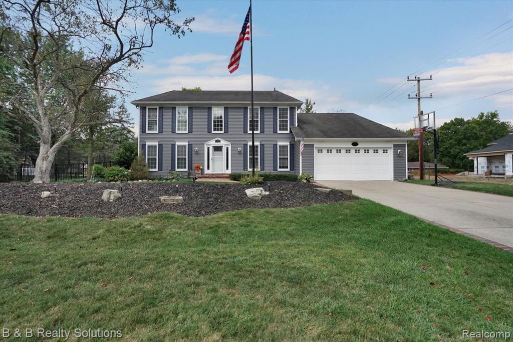 6750 Wing Lake Road, Bloomfield Hills, MI 48301 — front exterior