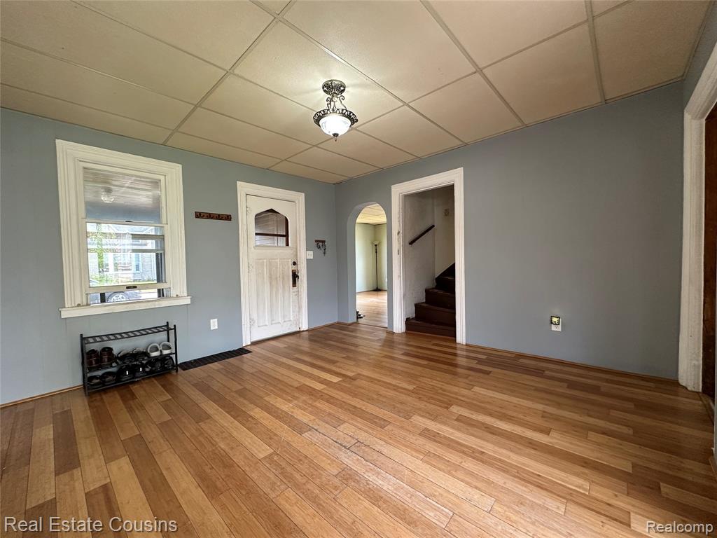 105 S Pine Street, Fenton, MI 48430 — Photo 3