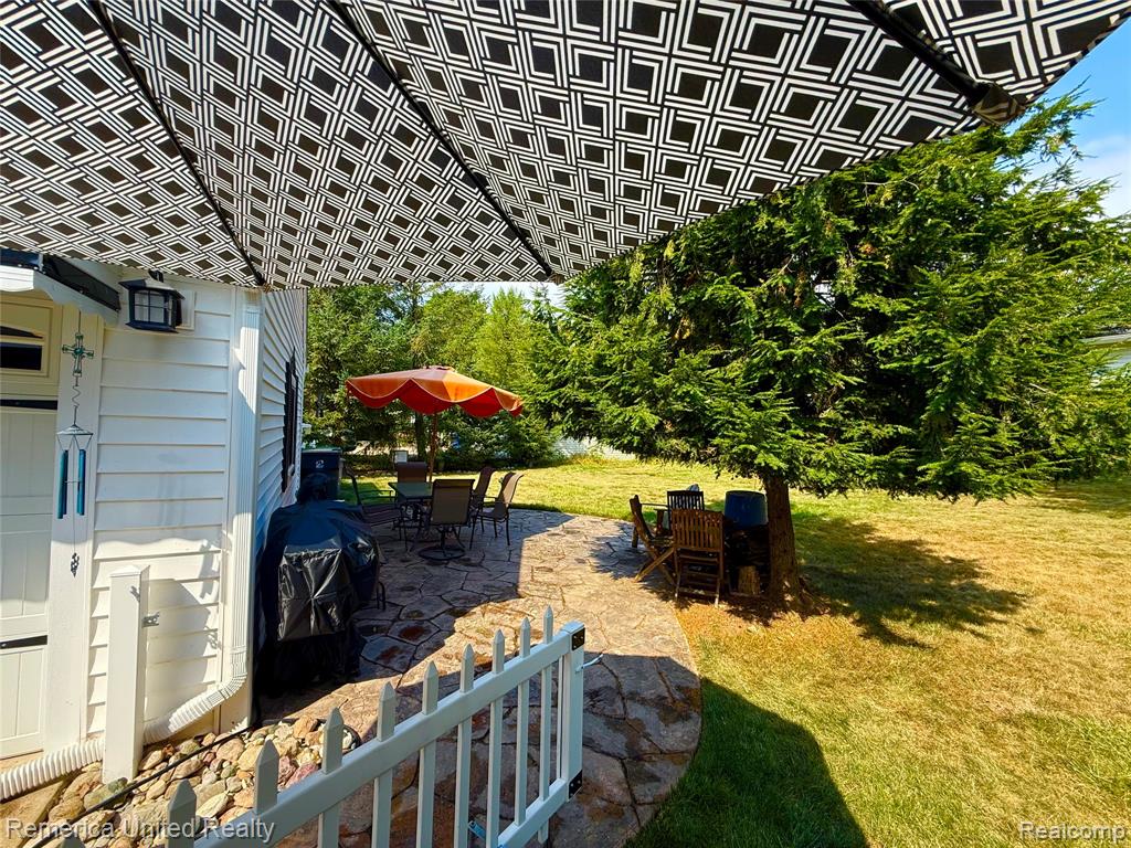 603 N Michigan Avenue, Howell, MI 48843 — Photo 32