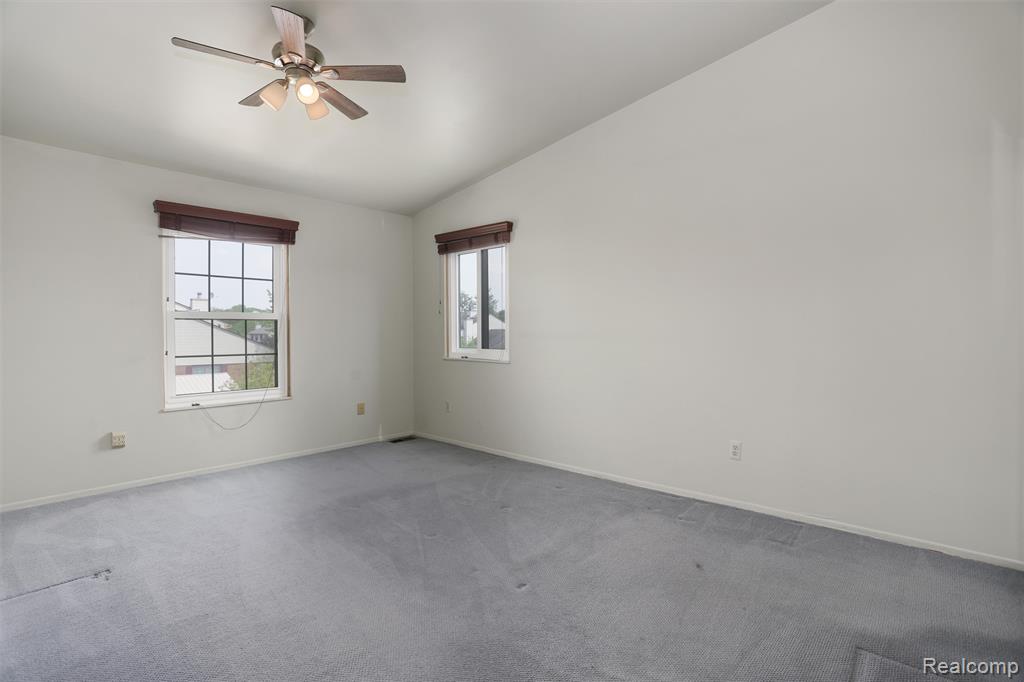 38928 Country Circle, Farmington Hills, MI 48331 — Photo 11