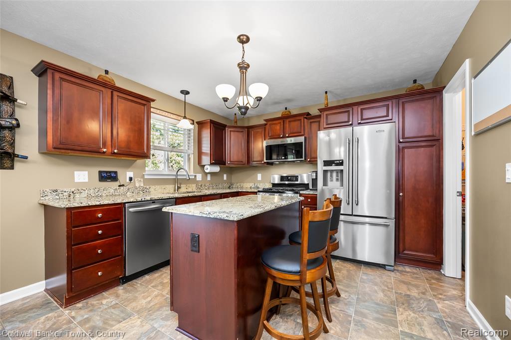 9122 Oneida Way, Pinckney, MI 48169 — Photo 19